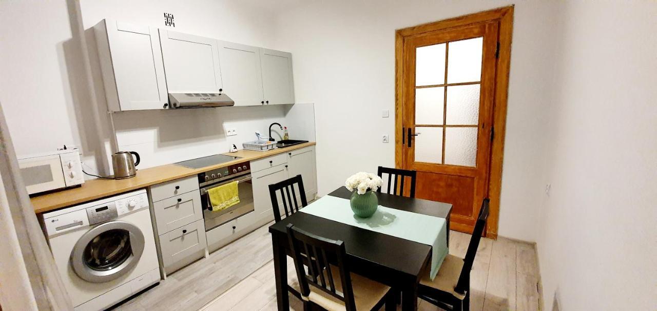 Separated Kitchen, Fast Internet Aleja 3 Maja 2M80 Varsovia Exterior foto