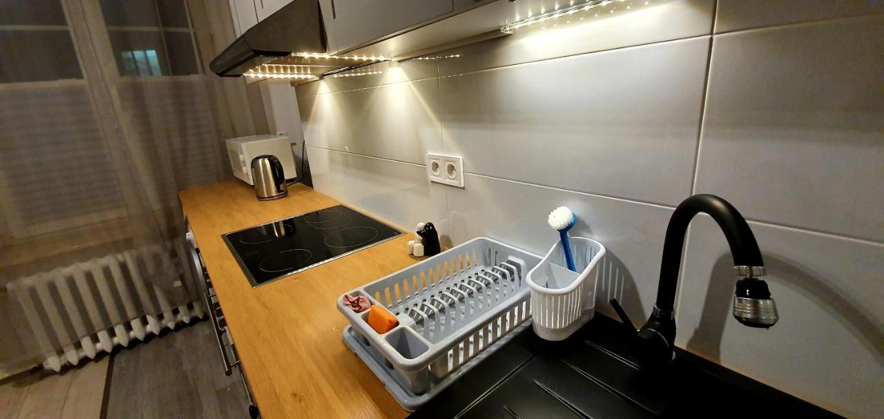 Separated Kitchen, Fast Internet Aleja 3 Maja 2M80 Varsovia Exterior foto